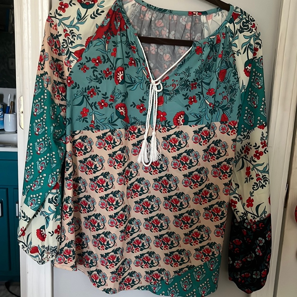 Super cute boho top!